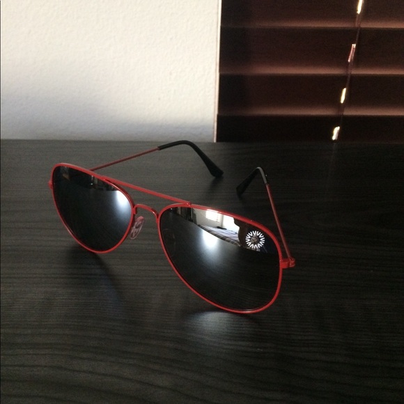Other - Red Frame Shiny Lense Aviator Sunglasses With Case